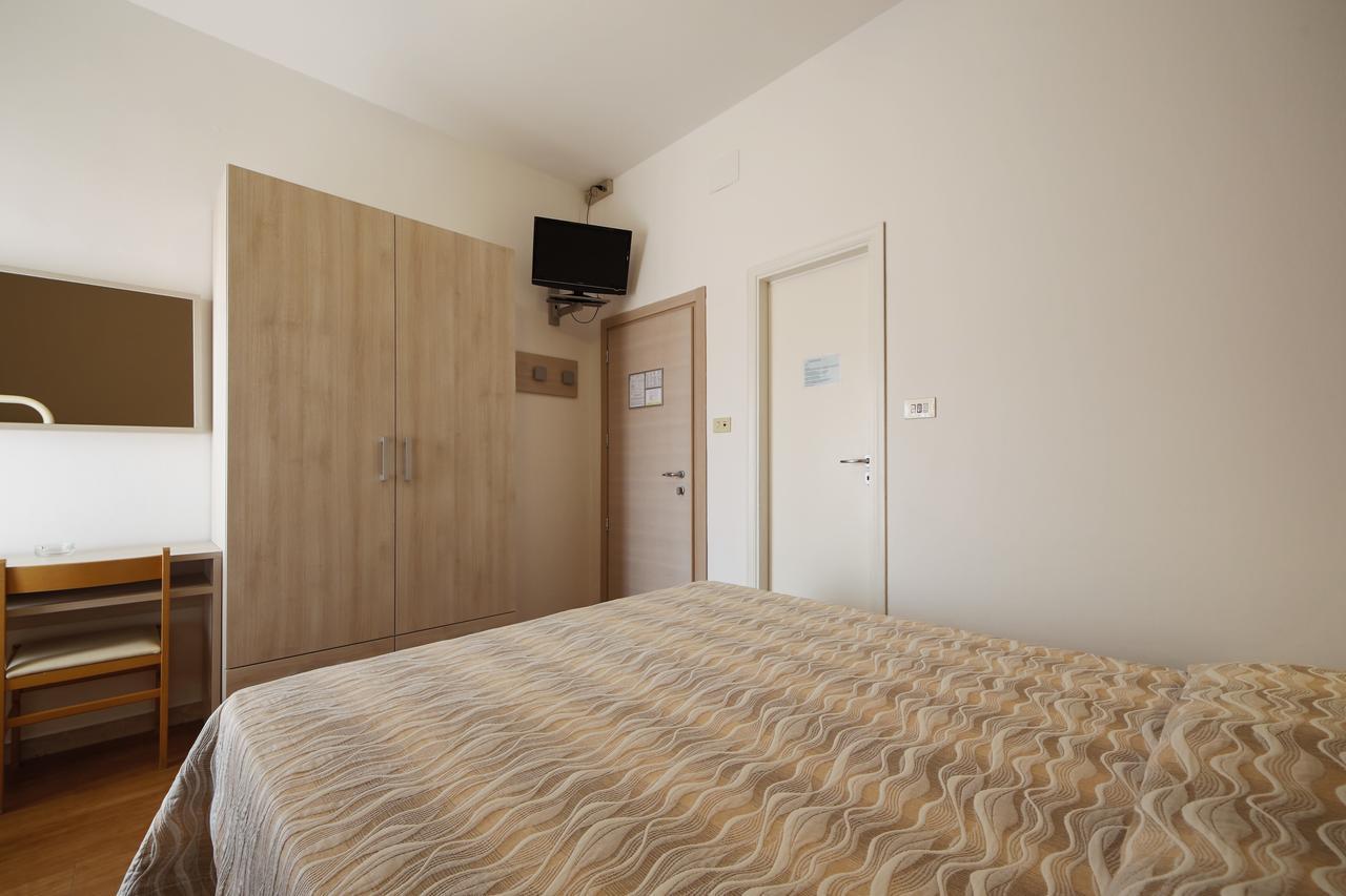 Hotel Susanna Rimini Bilik gambar